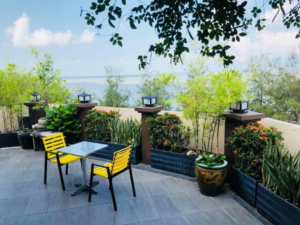 Pontian Garden Hotel Понтиан Кечил Екстериор снимка